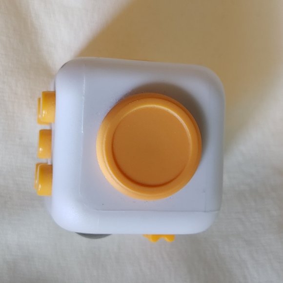 Fidget Cube - Picture 2 of 6